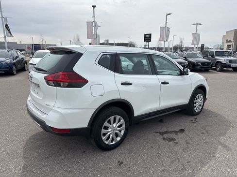 Used 2018 Nissan Rogue S image 5