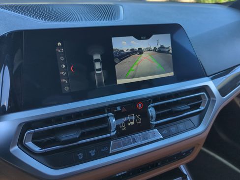 Used 2020 BMW 330i Sedan w/ Driving Assistance Package image 27