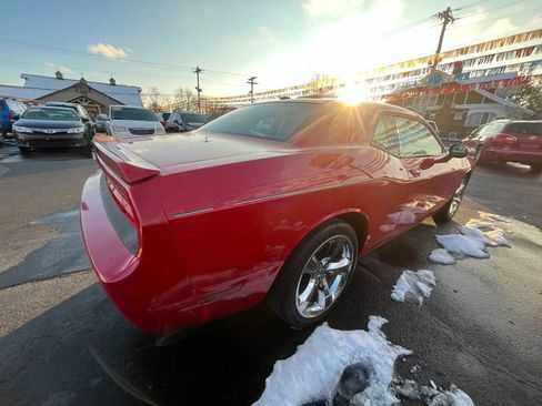 Used 2013 Dodge Challenger SXT w/ Super Sport Group image 6