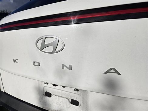 Used 2024 Hyundai Kona SEL w/ Convenience Package image 10