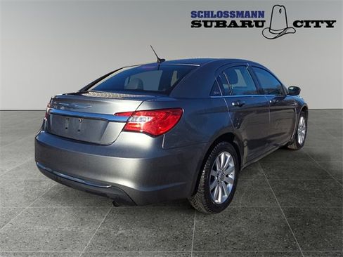 Used 2011 Chrysler 200 Touring image 9