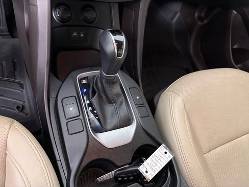 Used 2017 Hyundai Santa Fe Sport AWD/4WD image 18