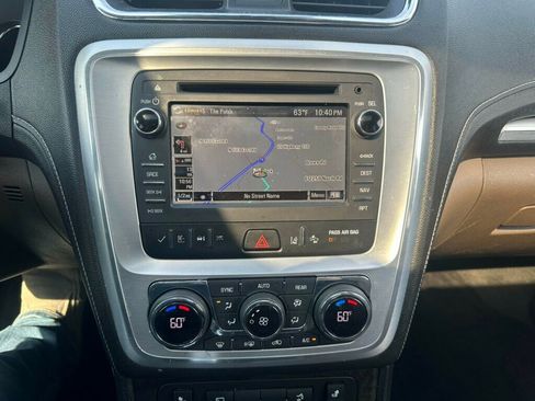 Used 2017 GMC Acadia Limited SLT image 15