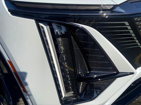 New 2026 Cadillac Lyriq V image 14