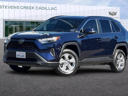 Used 2024 Toyota RAV4 XLE FWD image 7