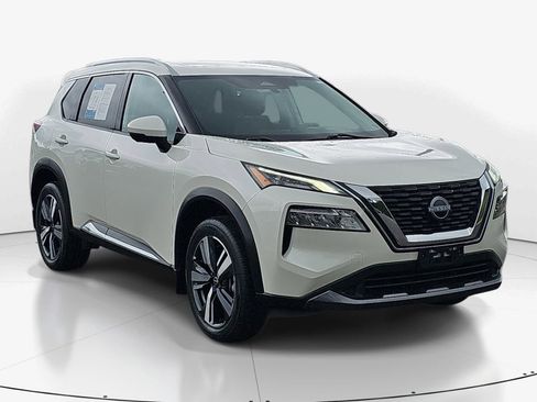 Used 2023 Nissan Rogue SL AWD/4WD image 2