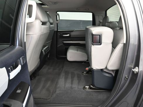 Used 2018 Toyota Tundra Limited image 33