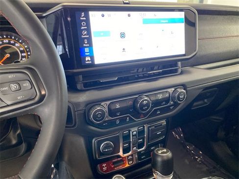 Used 2024 Jeep Wrangler Unlimited Rubicon image 20