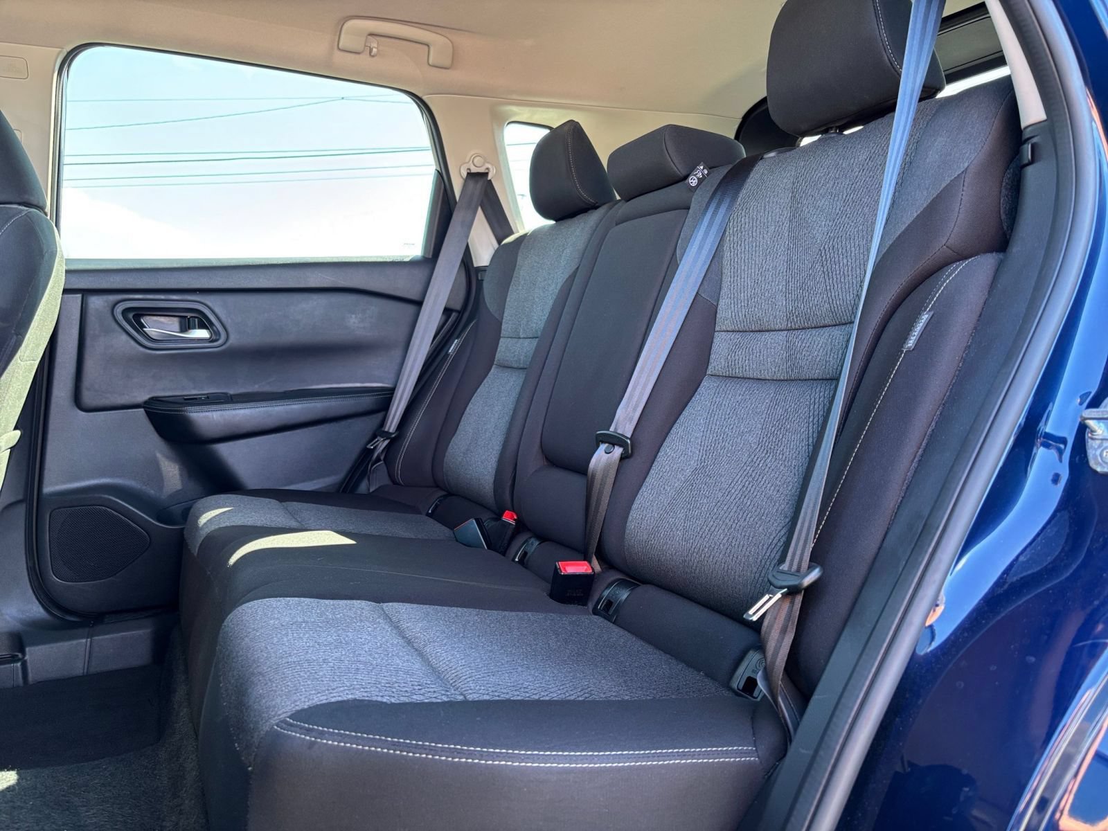 Used 2025 Nissan Rogue SV AWD/4WD image 27