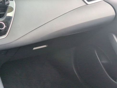 Used 2022 Toyota Corolla LE FWD image 17