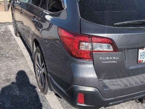 Used 2019 Subaru Outback 2.5i Limited w/ Popular Package #2 image 3