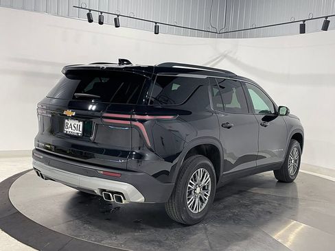 Used 2024 Chevrolet Traverse LT AWD/4WD image 11