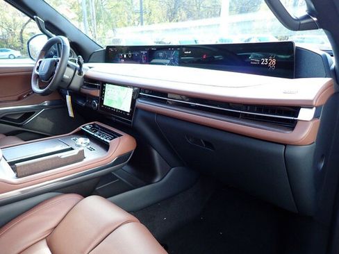 New 2025 Lincoln Navigator Reserve image 35