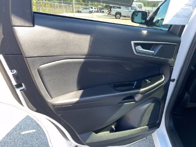 Used 2016 Ford Edge SEL w/ Equipment Group 201A AWD/4WD image 29