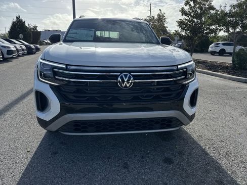 New 2026 Volkswagen Atlas Peak Edition AWD/4WD image 9