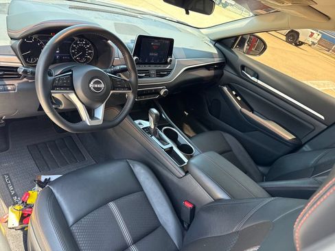 Used 2025 Nissan Altima 2.5 SR FWD image 23