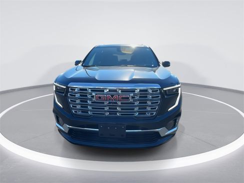 Used 2024 GMC Acadia Denali w/ Super Cruise Package image 3