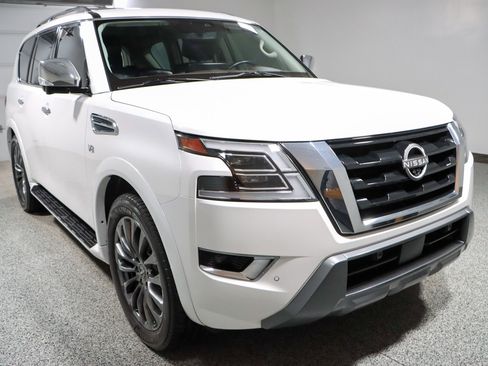 Used 2022 Nissan Armada Platinum image 5