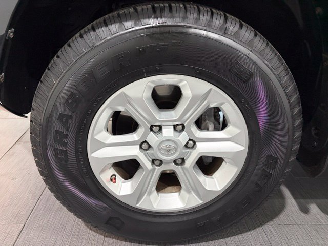 Used 2018 Toyota 4Runner SR5 RWD image 22