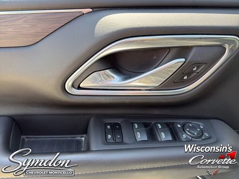 Used 2023 Chevrolet Tahoe Z71 w/ Luxury Package AWD/4WD image 16