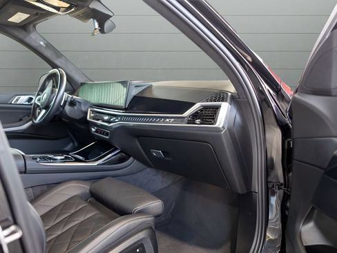 Used 2024 BMW X7 xDrive40i w/ M Sport Package AWD/4WD image 84