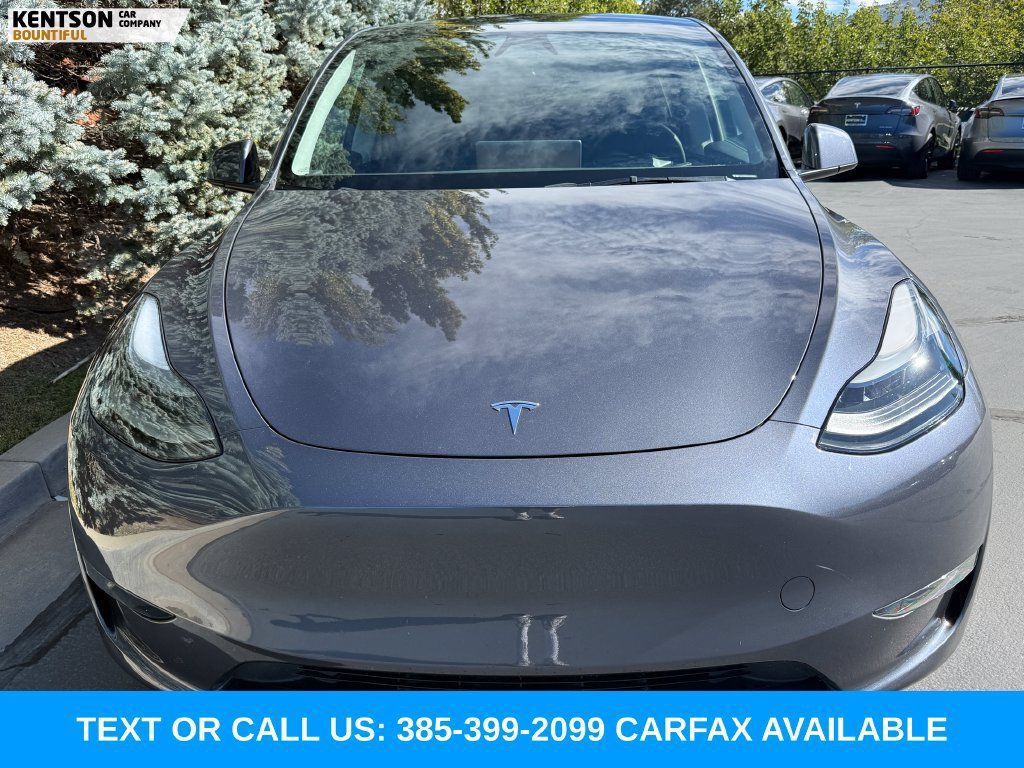 Used 2023 Tesla Model Y Long Range AWD/4WD image 2