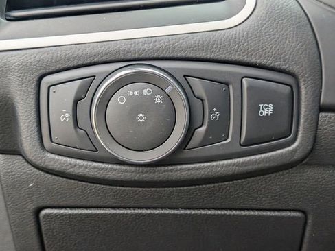 Used 2022 Ford Edge SE w/ Black Appearance Package image 21