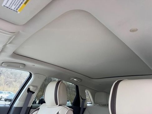 Used 2021 Cadillac XT5 Premium Luxury image 16