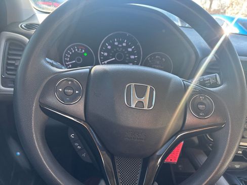 Used 2020 Honda HR-V LX image 24