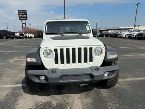 Used 2019 Jeep Wrangler Unlimited Sport S AWD/4WD image 3