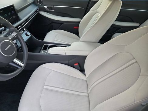 Used 2025 Hyundai Sonata SEL FWD image 18