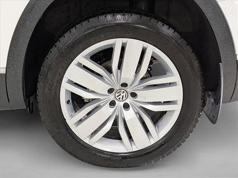 Used 2018 Volkswagen Atlas SEL Premium image 23