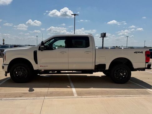New 2026 Ford F250 Lariat w/ Black Appearance Package AWD/4WD image 3