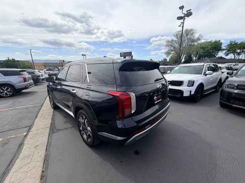 Used 2023 Hyundai Palisade Limited w/ Winter Package AWD/4WD image 6