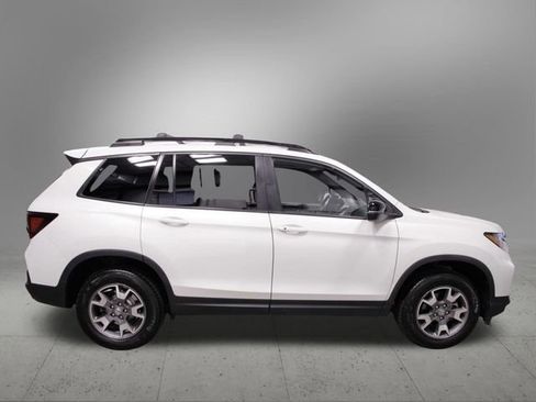 Certified 2022 Honda Passport TrailSport image 8