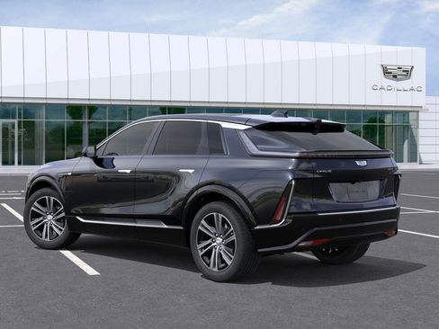 New 2025 Cadillac Lyriq Luxury RWD image 27