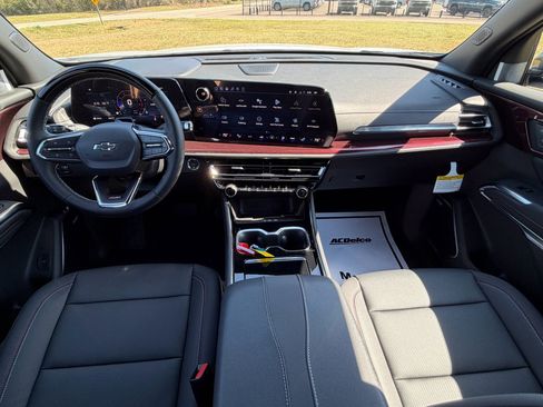 New 2026 Chevrolet Traverse Z71 AWD/4WD image 3
