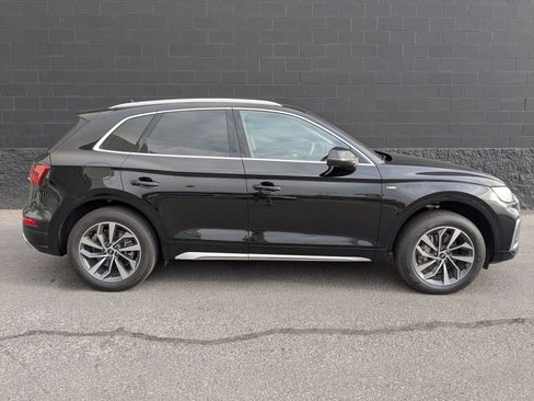 Certified 2023 Audi Q5 2.0T Premium w/ Convenience Package AWD/4WD image 2