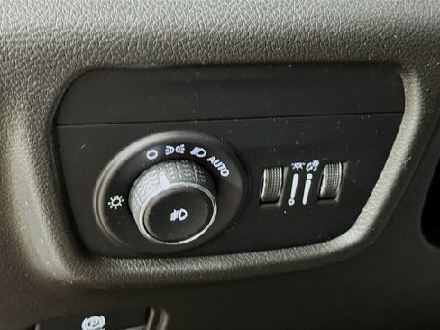 Used 2022 Jeep Grand Cherokee Summit w/ MOPAR Finishing Package AWD/4WD image 15