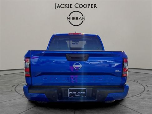 Certified 2024 Nissan Frontier SL w/ Technology Package image 4