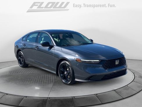 Certified 2025 Honda Accord SE image 1