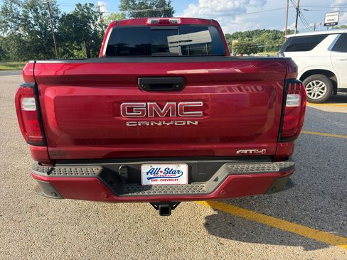 Used 2024 GMC Canyon AT4 w/ Technology Package AWD/4WD image 7
