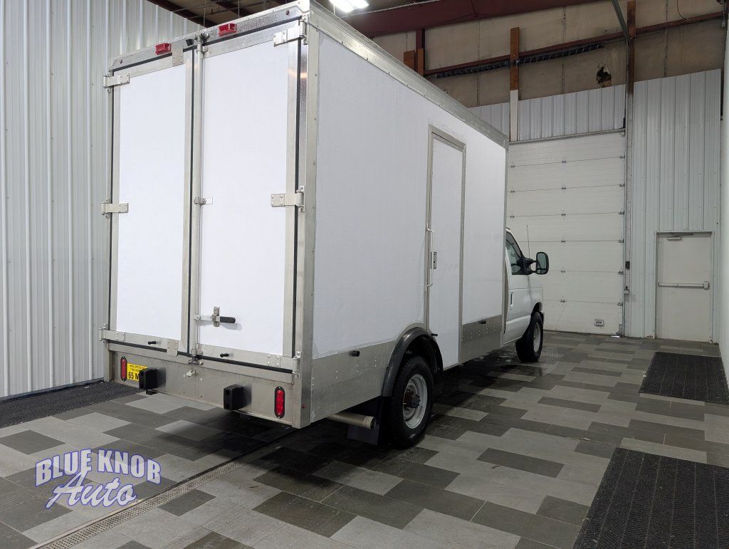 Used 2024 Ford E-350 and Econoline 350 Super Duty w/ Power Windows & Locks Group RWD image 4