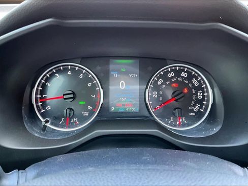 Used 2022 Toyota RAV4 XLE Premium image 23