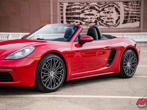 Used 2017 Porsche 718 Boxster S RWD image 58