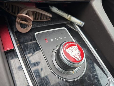 Used 2020 Jaguar F-PACE Prestige image 24