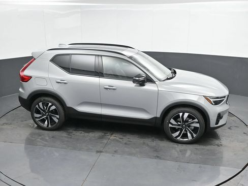 Used 2025 Volvo XC40 B5 Ultra w/ Climate Package AWD/4WD image 42