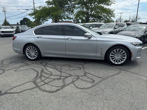 Used 2020 BMW 740i RWD image 4