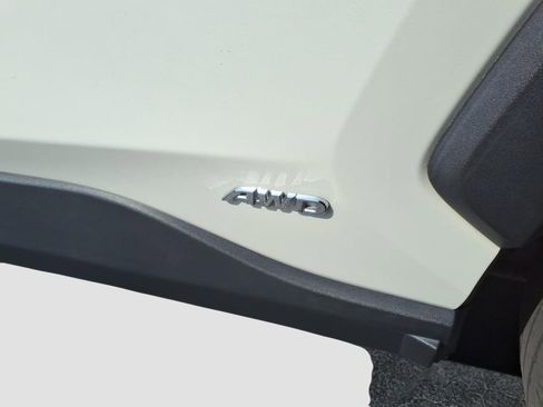 Used 2022 Toyota RAV4 XLE Premium AWD/4WD image 11