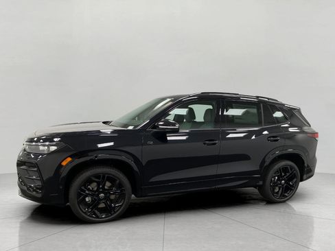 New 2025 Volkswagen Tiguan SE R-Line image 8